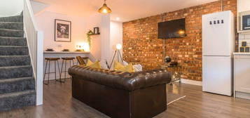 3 bed flat to rent