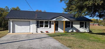 475 Glenview Dr, Horse Cave, KY 42749