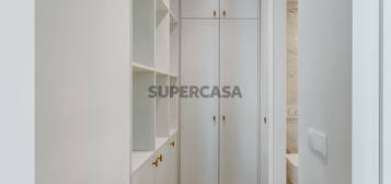 Apartamento T0+1 em Campo de Ourique, Lisboa