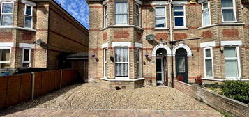 4 bedroom semi-detached house