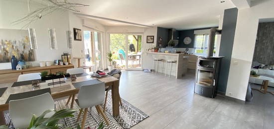 Maison 2 étages  à vendre, 5 pièces, 3 chambres, 124 m²