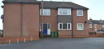 Flat to rent in Brooks Bank, Wakefield WF2