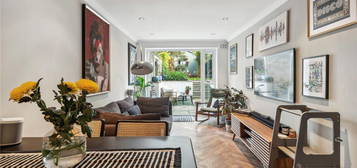 Flat for sale in Hammersmith Grove, London W6