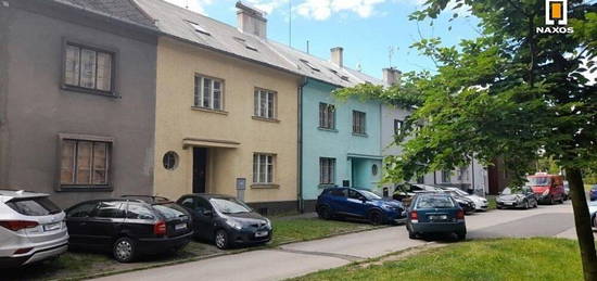 Pronájem  rodinného domu 200 m², pozemek 121 m²