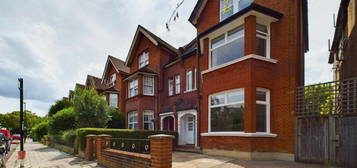 6 bedroom semi-detached house for sale