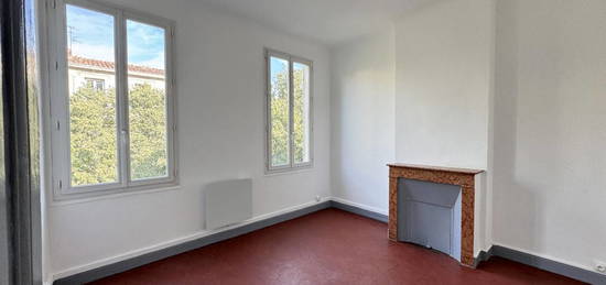 Appartement  à louer, 3 pièces, 2 chambres, 61 m²