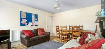 Room to rent in Shortridge Terrace, Jesmond, Newcastle Upon Tyne NE2