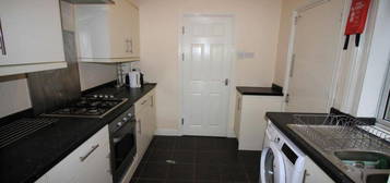 4 bedroom terraced house