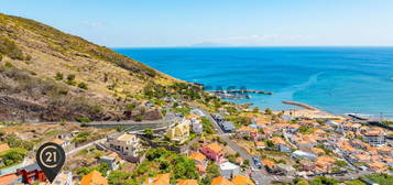 Espectacular Moradia em Machico com Vista para a Baía