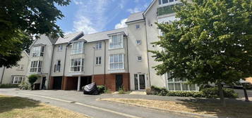 Flat for sale in Lambourne Chase, Great Baddow, Chelmsford CM2