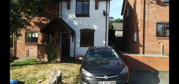 2 bed semi-detached house to rent