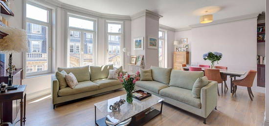 Flat to rent in Viscount Court, 1 Pembridge Villas, Notting Hill W2