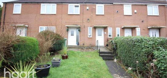 3 bedroom semi-detached house to rent