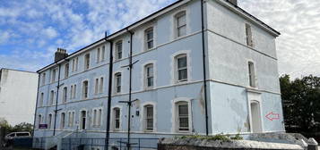 1 bedroom ground floor flat for sale