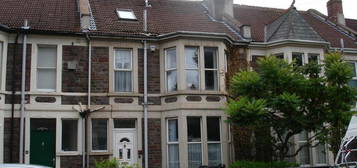 6 bedroom terraced house