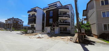 YEŞİLYURT MH 2+1 ARAKAT SATILIK DAİRE