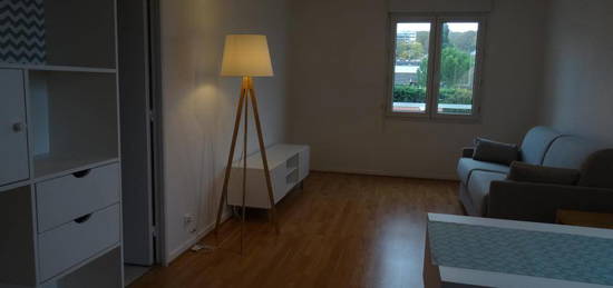 Studio meublé  à louer, 1 pièce, 26 m², Ascenseur