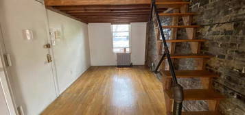 12 Stagg St #3RA, Brooklyn, NY 11206