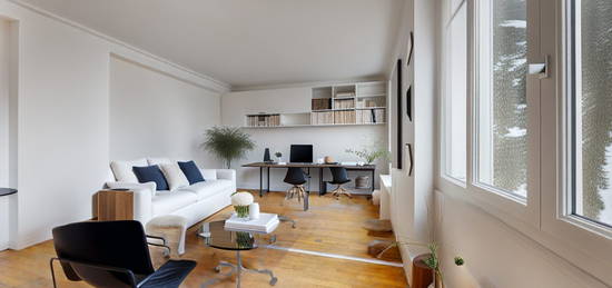 T1/2 de 44,70 m², clair et avec beaux volumes, dans la Cour des