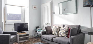 Flat to rent in Stewart Terrace, Edinburgh EH11