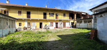 Casa indipendente in vendita in via Giuseppe Garibaldi