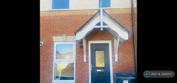 2 bedroom end of terrace house