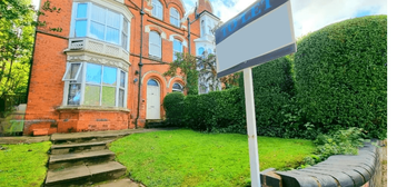 Flat to rent in Forest Road, Moseley, Birmingham B13