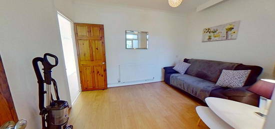 2 bedroom terraced house