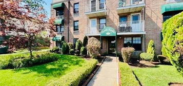 490 Clove Rd Apt 2E, Staten Island, NY 10310