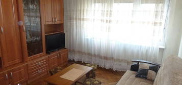 Inchiriez apartament 2 camere in Deva, zona Kogalniceanu, etaj 1,