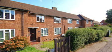 Flat to rent in Hanson Drive, Loughton IG10