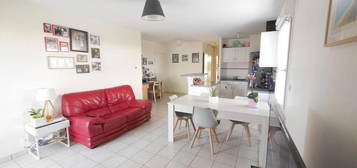 Appartement  à louer, 3 pièces, 2 chambres, 61 m²