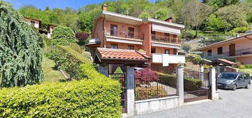 villa bifamiliare con box IN ASTA