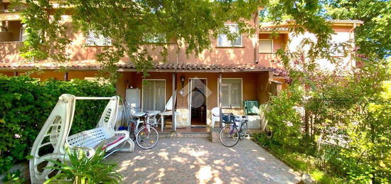 VILLA A SCHIERA A VALENTANO