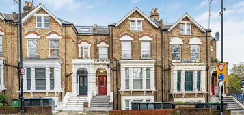 Flat to rent in Endymion Road, London N4