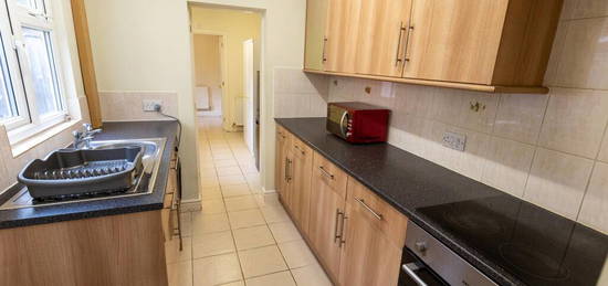 4 bedroom terraced house