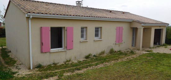 Maison de plain-pied  à louer, 4 pièces, 3 chambres, 81 m²