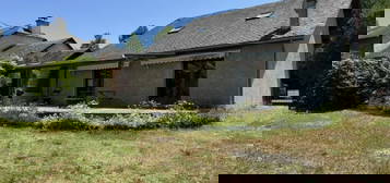 GRANDE MAISON FAMILIALE