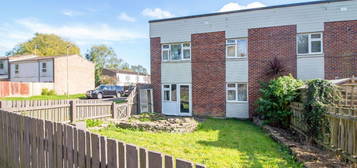 Flat for sale in Dove Close, Cowplain PO8