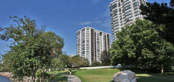 2180 Marine Dr #501, Oakville, ON L6L 5V2