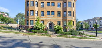 1503 Pleasant St #5, Des Moines, IA 50314