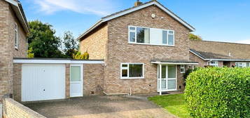 3 bed link detached house for sale