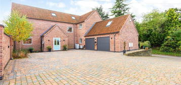 5 bed detached house for sale