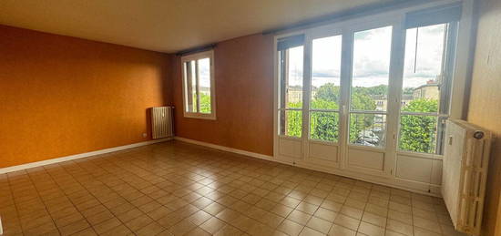 Appartement  à vendre, 4 pièces, 2 chambres, 63 m²