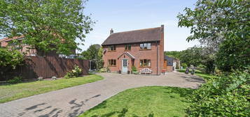 4 bed detached house for sale