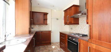 6 bedroom maisonette to rent