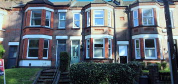 Terraced house for sale in London Road, Luton LU1