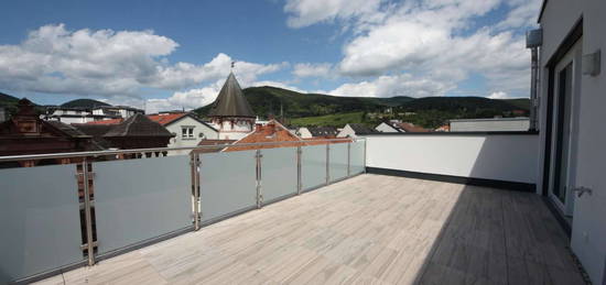 Penthouse-Wohnung hochwertig ausgestattet, barrierefrei, Aufzug