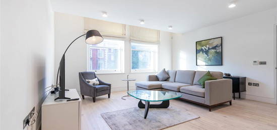 Flat to rent in Kensington High Street, Kensington W8