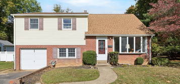 503 Poplar Rd, Flourtown, PA 19031